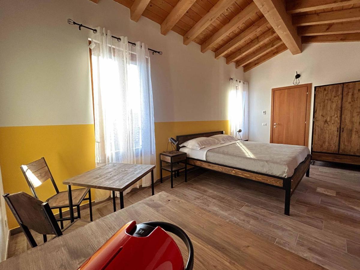 La Volpe Rossa Rooms And Apartments 산펠리체델바나코 외부 사진