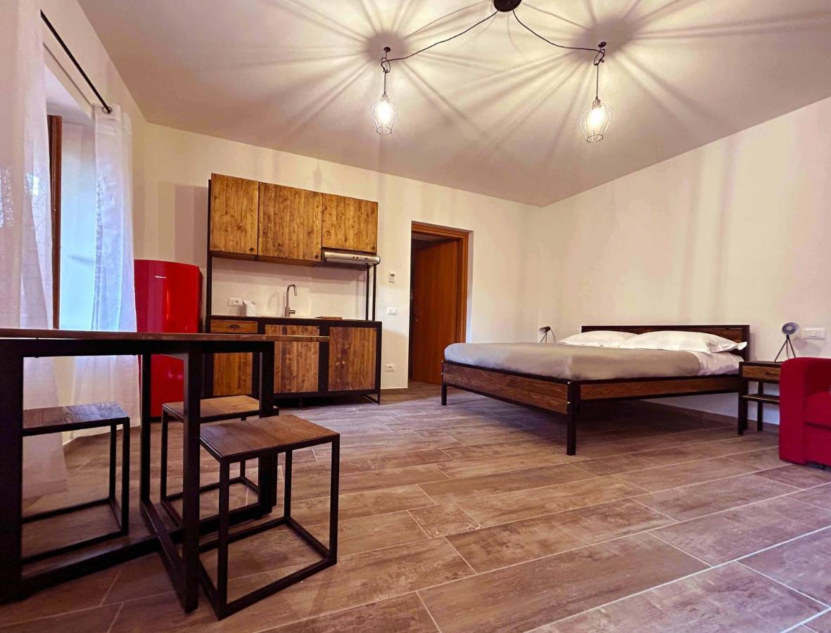 La Volpe Rossa Rooms And Apartments 산펠리체델바나코 외부 사진