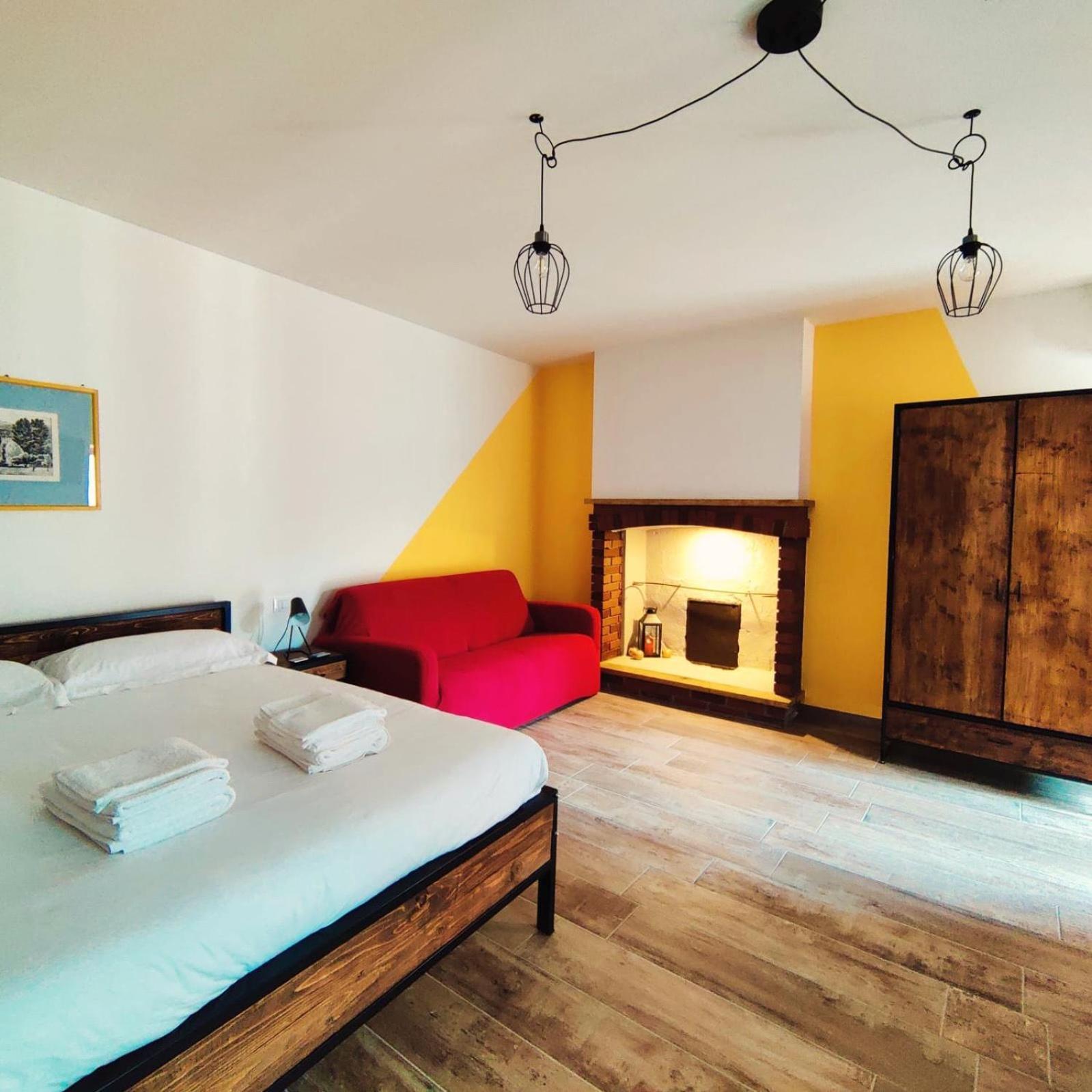La Volpe Rossa Rooms And Apartments 산펠리체델바나코 외부 사진