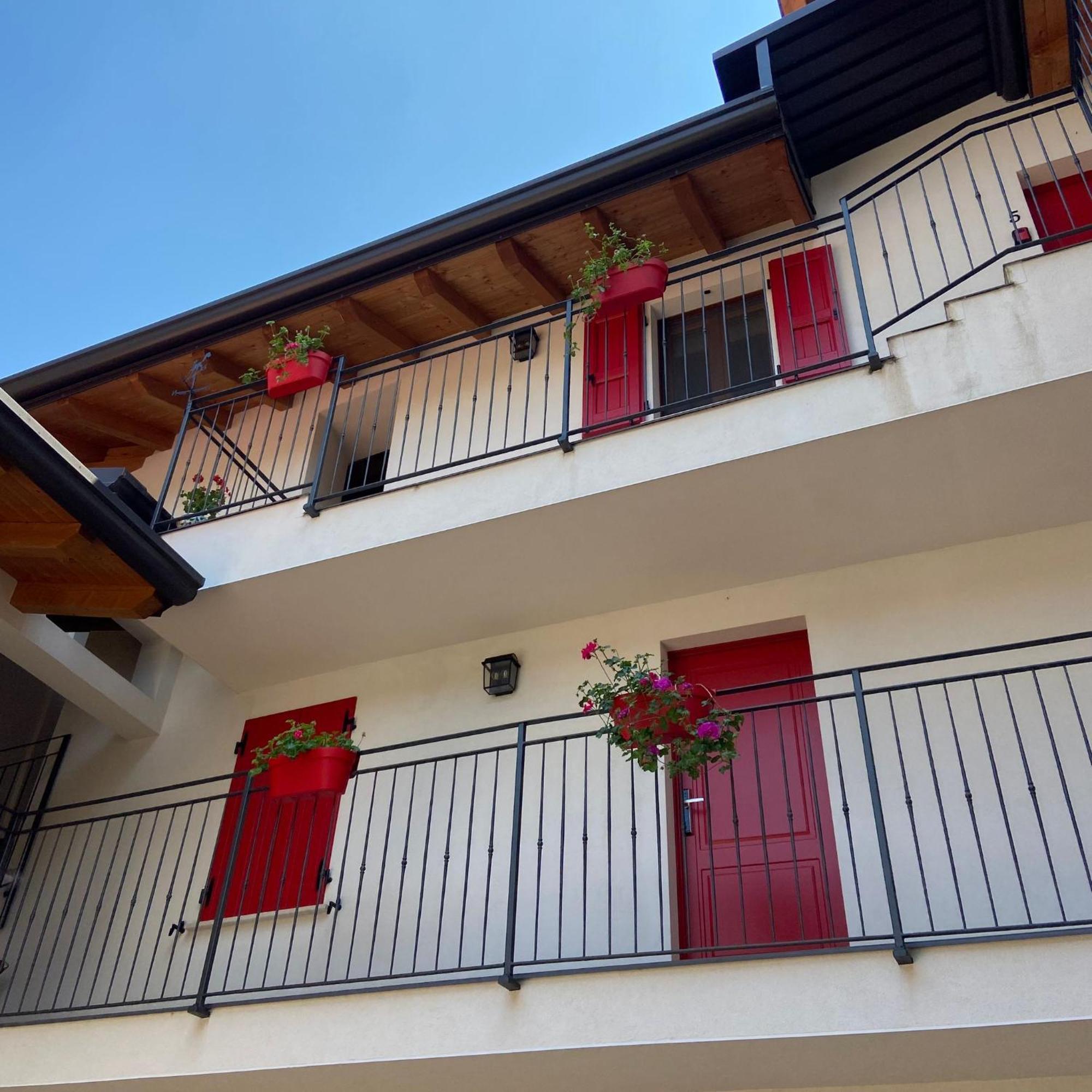 La Volpe Rossa Rooms And Apartments 산펠리체델바나코 외부 사진